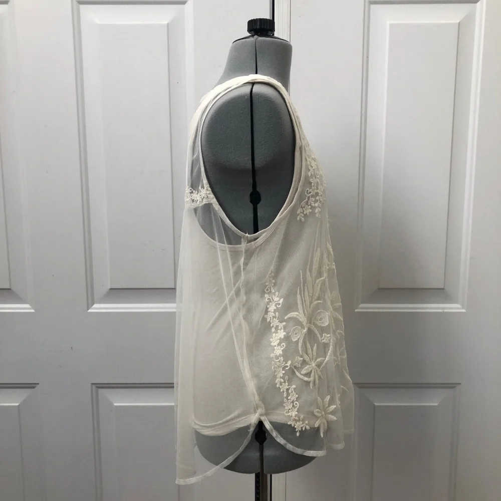 American Eagle Cream Embroidered Floral Tank Top | Size XS - Picture 5 of 8